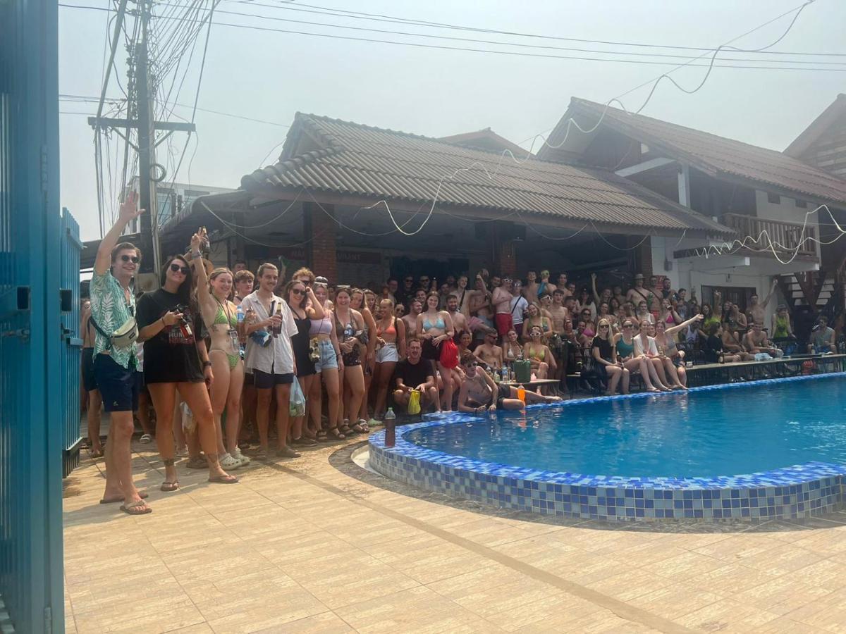 Nana Backpackers Hostel Ванг-Виенг Экстерьер фото