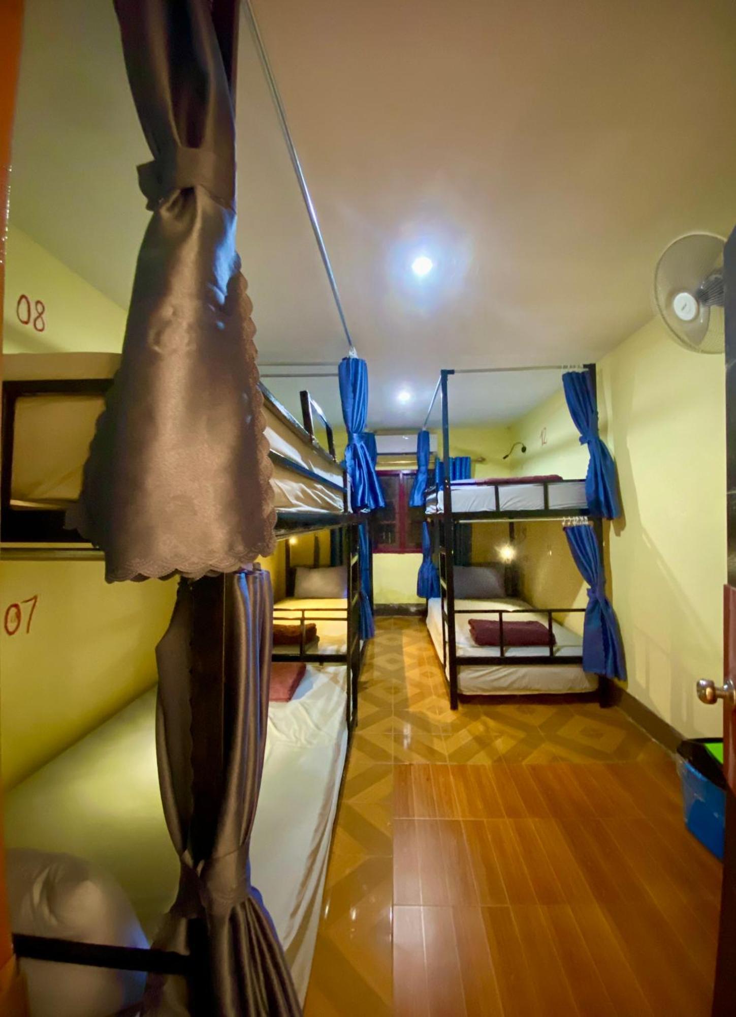 Nana Backpackers Hostel Ванг-Виенг Экстерьер фото