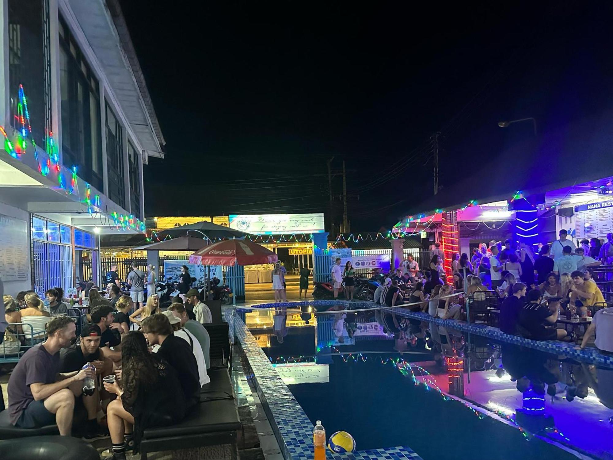 Nana Backpackers Hostel Ванг-Виенг Экстерьер фото