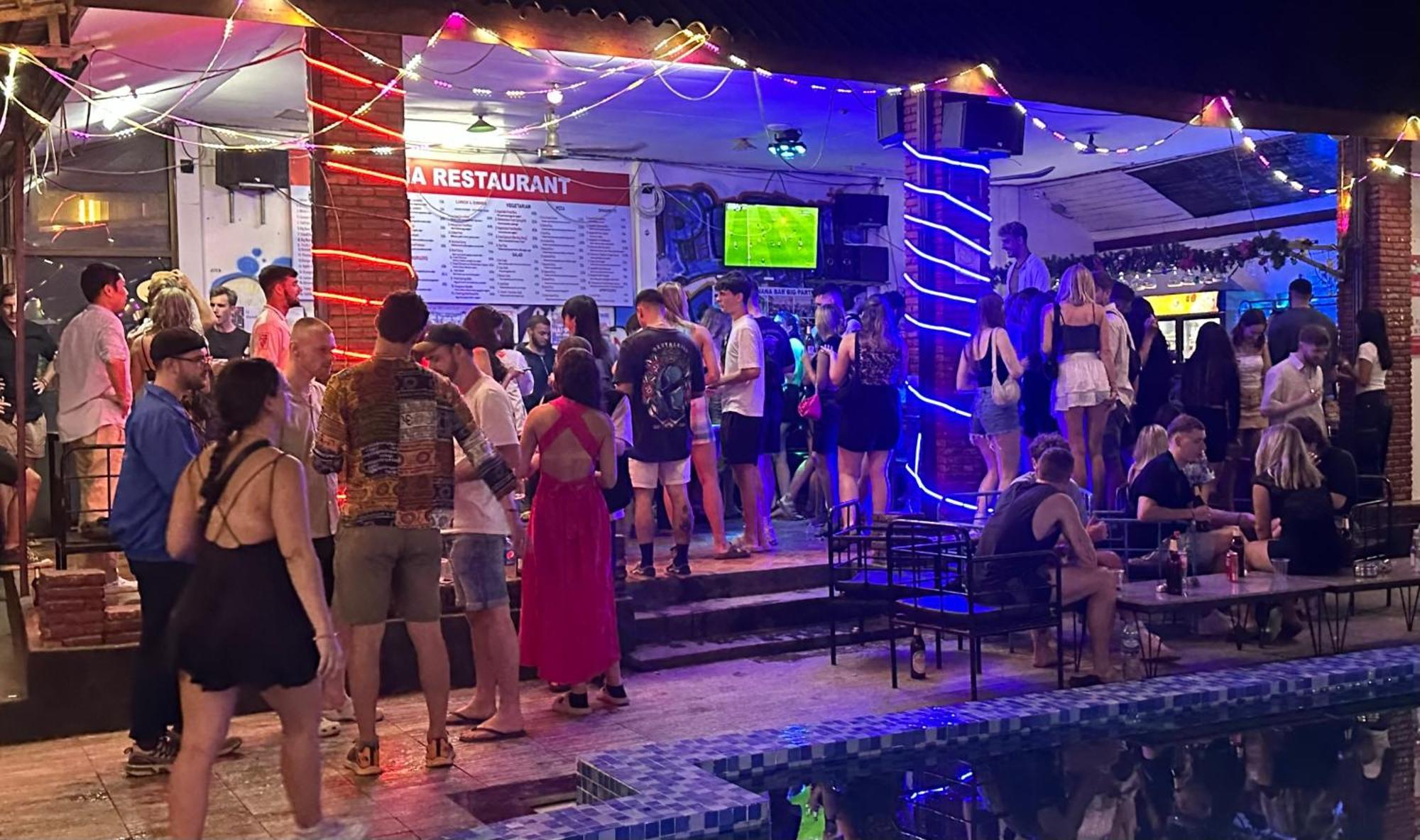 Nana Backpackers Hostel Ванг-Виенг Экстерьер фото