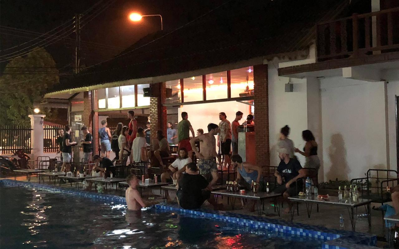 Nana Backpackers Hostel Ванг-Виенг Экстерьер фото