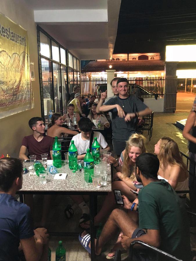 Nana Backpackers Hostel Ванг-Виенг Экстерьер фото