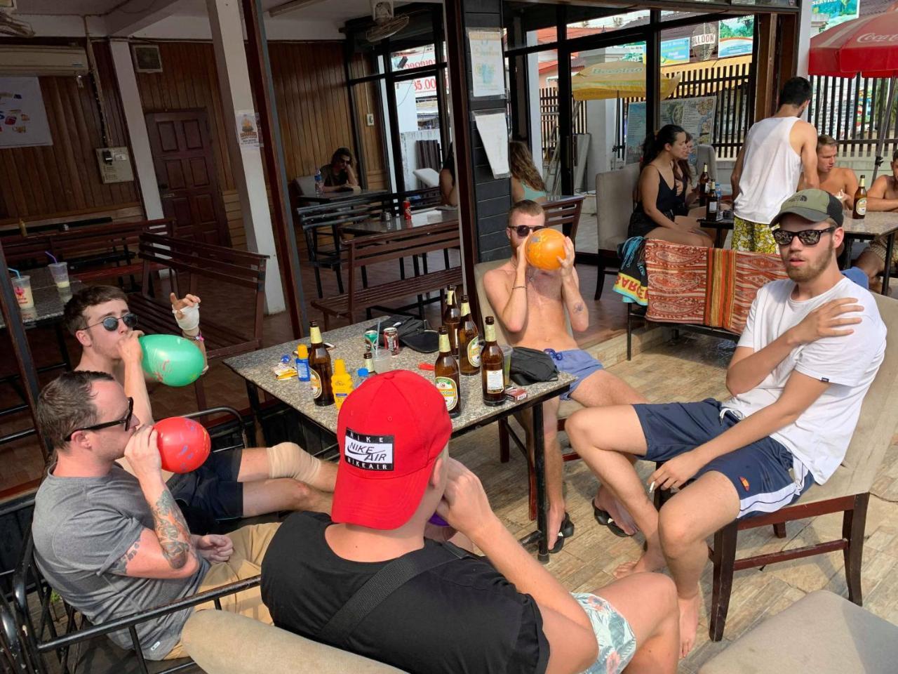 Nana Backpackers Hostel Ванг-Виенг Экстерьер фото